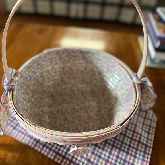 Longaberger 2000 Easter Basket - Picture 12 of 15